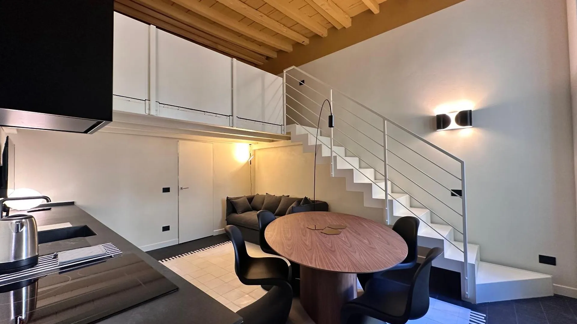 Maison Santa Sofia- Milano 0*, Milan Italy