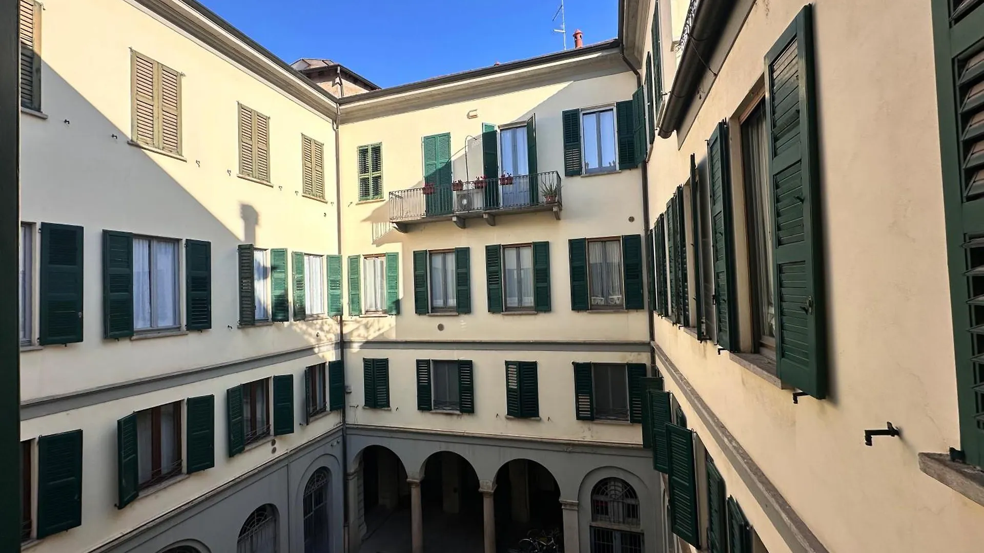 Apartment Maison Santa Sofia- Milano Italy