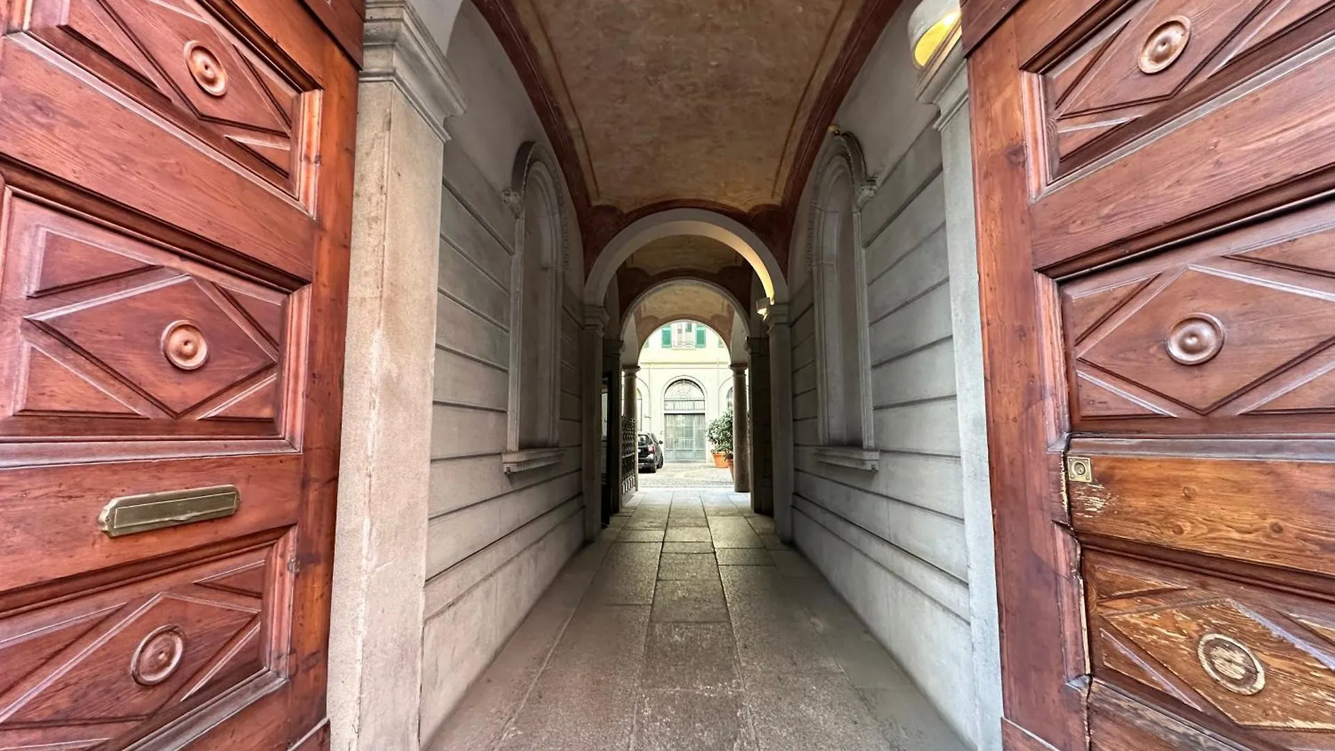 Apartment Maison Santa Sofia- Milano