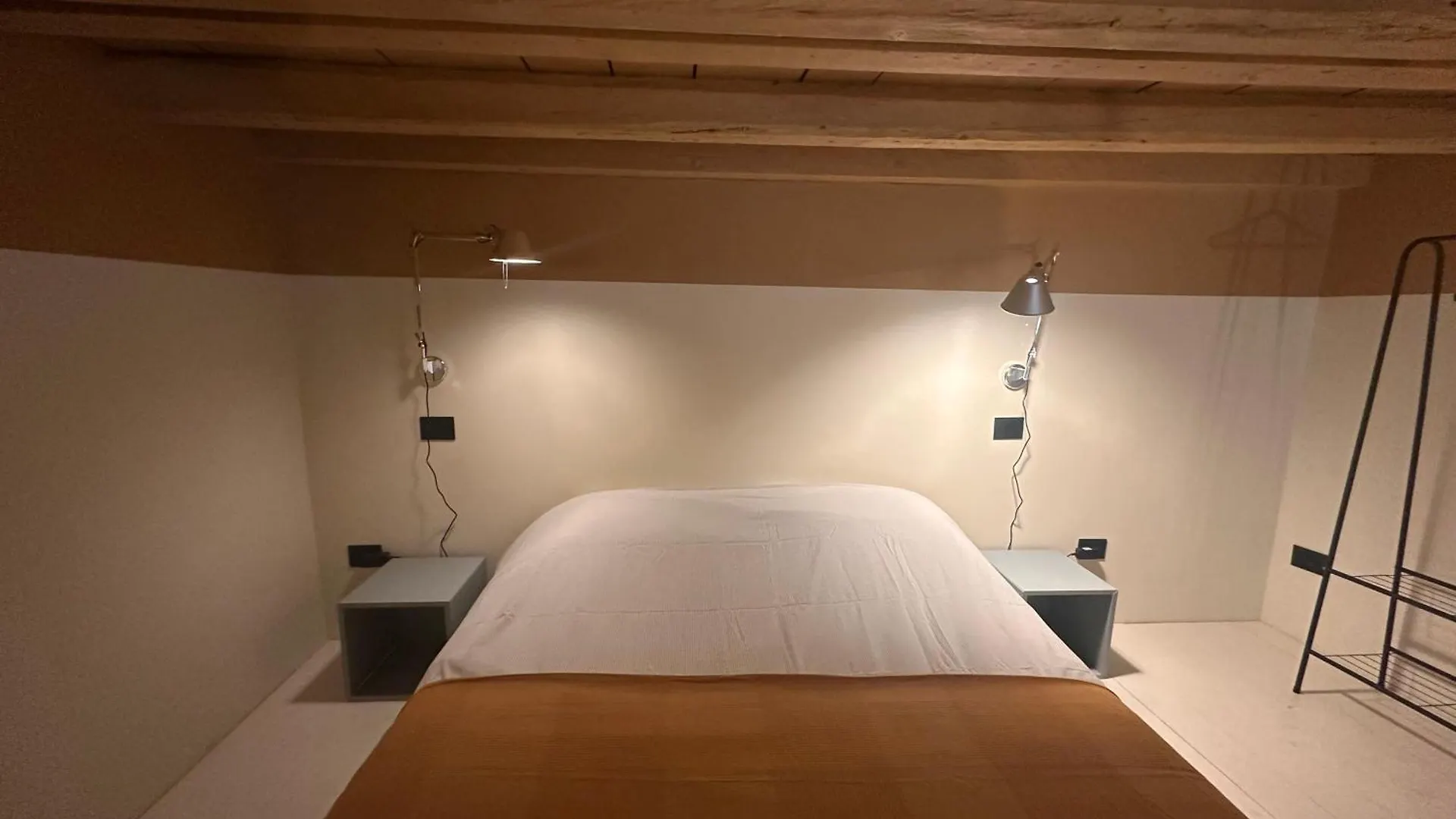 Maison Santa Sofia- Milano Apartment Milan