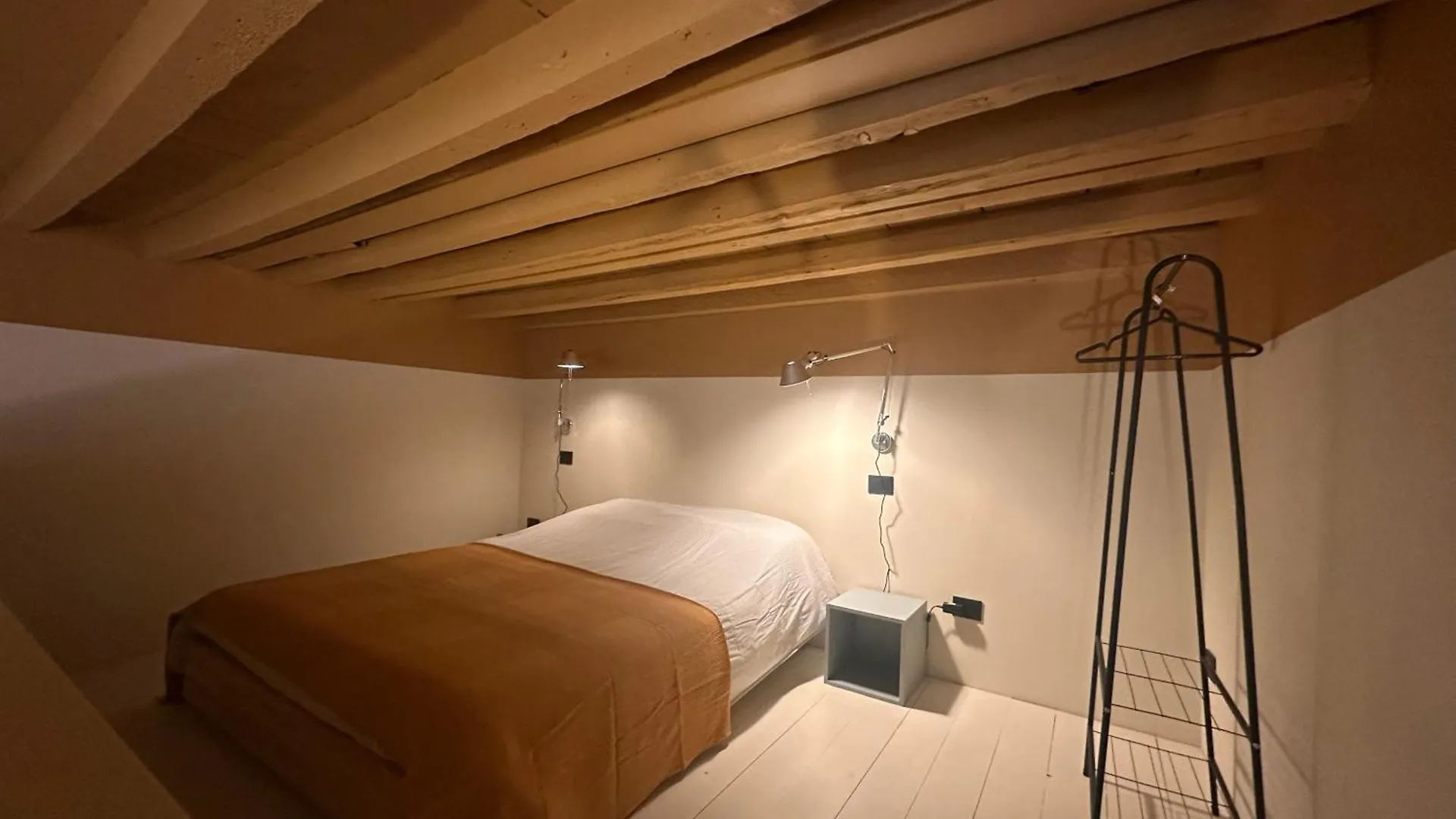 Maison Santa Sofia- Milano Apartment Milan